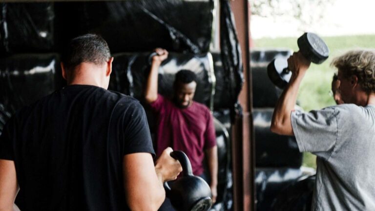 Elke maand: Bibles & Barbells bij The Vineyard — Uitgaan in Westland